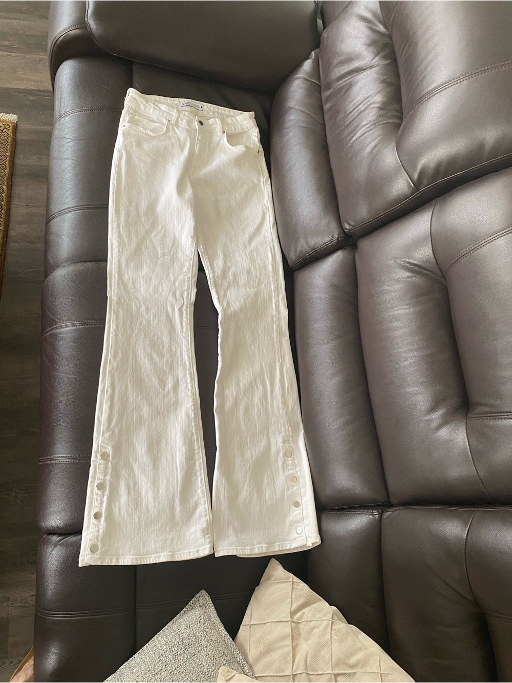 Zara White High Waisted Flared Button Slit Jeans Tall Size 6